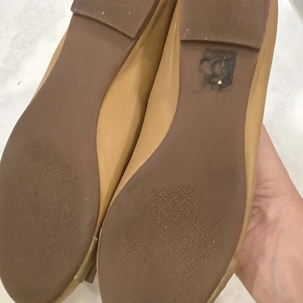 Tory Burch Flats – Tan Leather Size 7